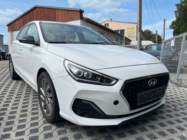 Hyundai i30 1.0TGDI Passion*DAB*Navi*LED*Carplay*Kamera*