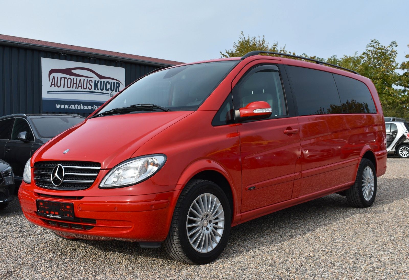Fahrzeugabbildung Mercedes-Benz Viano 2.2 CDI extralang KLIMA/PDC/AHK/6 Sitze