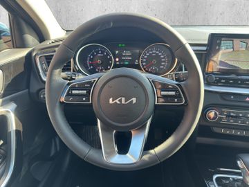 Kia cee'd SW 1.5T DCT ULTIMATE *Style-Paket* 7J. Gar