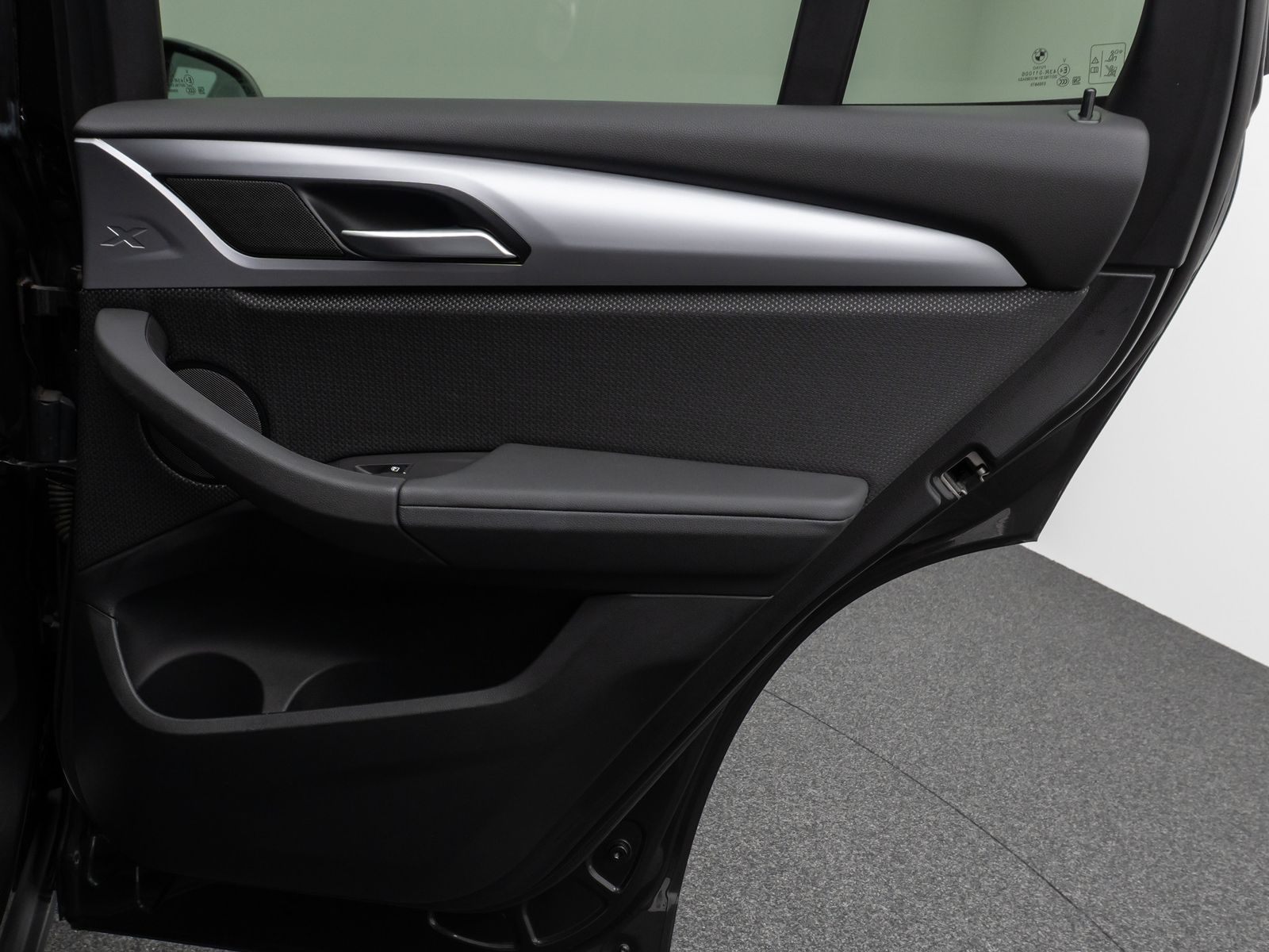 Fahrzeugabbildung BMW X3 xD20d Panorama Kamera DAB HiFi AHK Alarm 19"