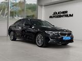 BMW 330 i xDrive Luxury Line Autom., Deutsches Frzg. - Auto DE gebraucht