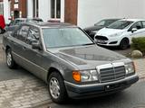 Mercedes-Benz 200D Limousine-W124 - DIESEL - EURO 2 - 4 GANG - Mercedes-Benz 200: W124 200d
