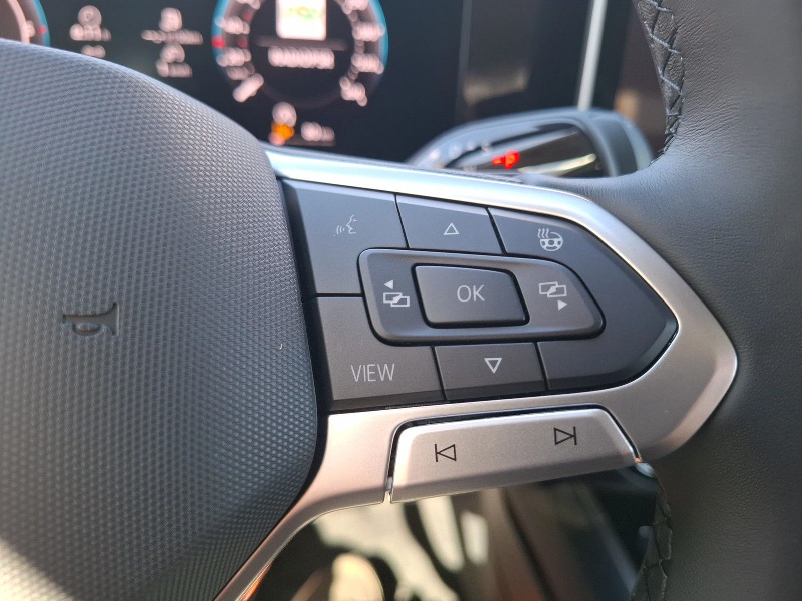 Fahrzeugabbildung Volkswagen Passat Variant TDI Elegance DSG Matrix AHK Navi