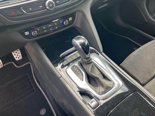 Opel INSIGNIA ST ULTIMATE 2.0 DIESEL  8-STUFEN-AUTOMA