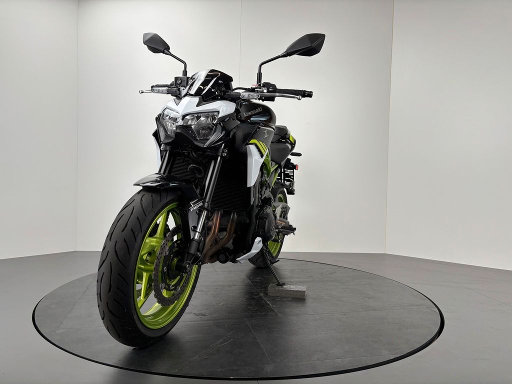 Fahrzeugabbildung Kawasaki Z900 *TOP-ZUSTAND *SERVICE NEU