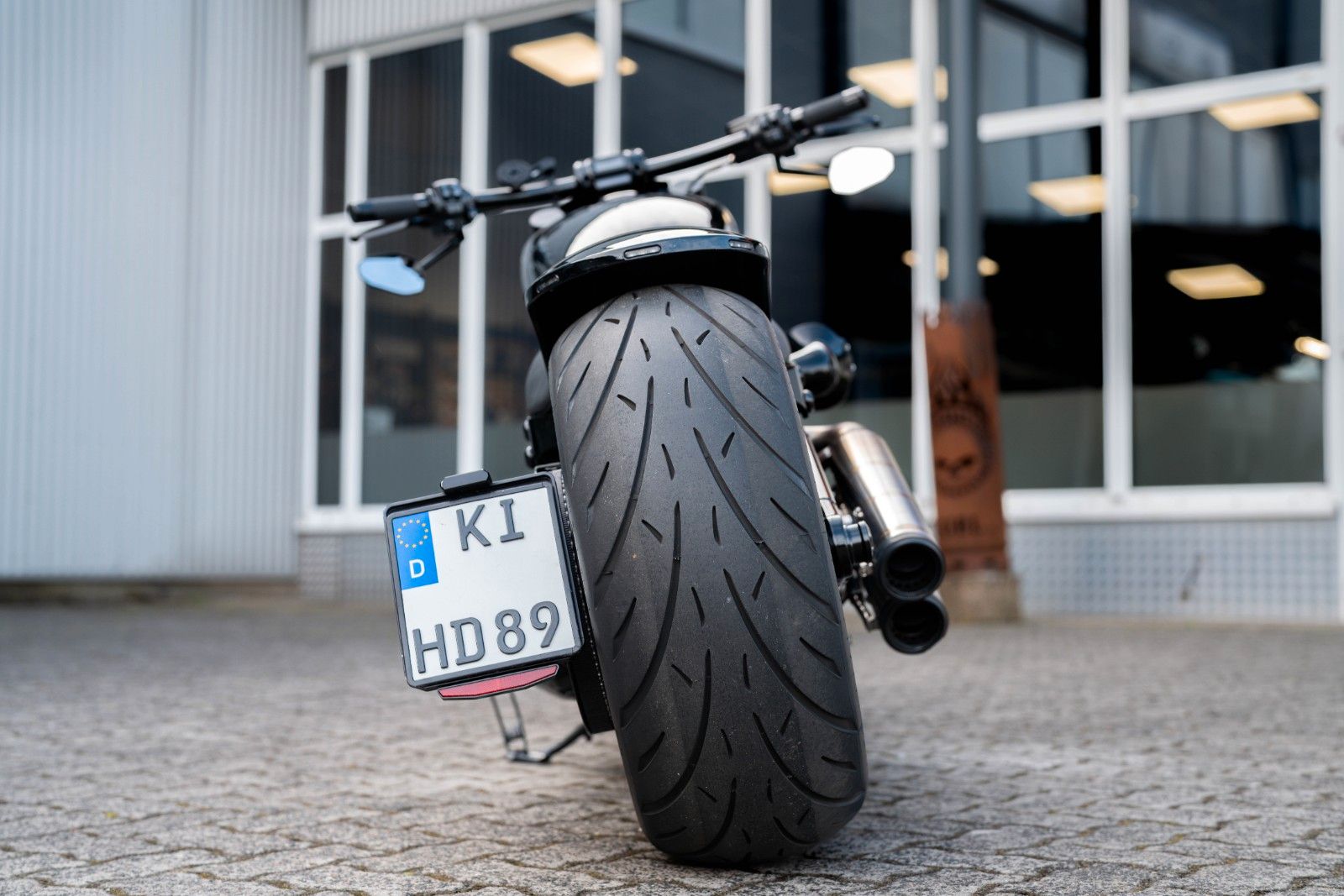 Fahrzeugabbildung Harley-Davidson FXBRS Breakout 114 cui - Kesstech BTC Gangster