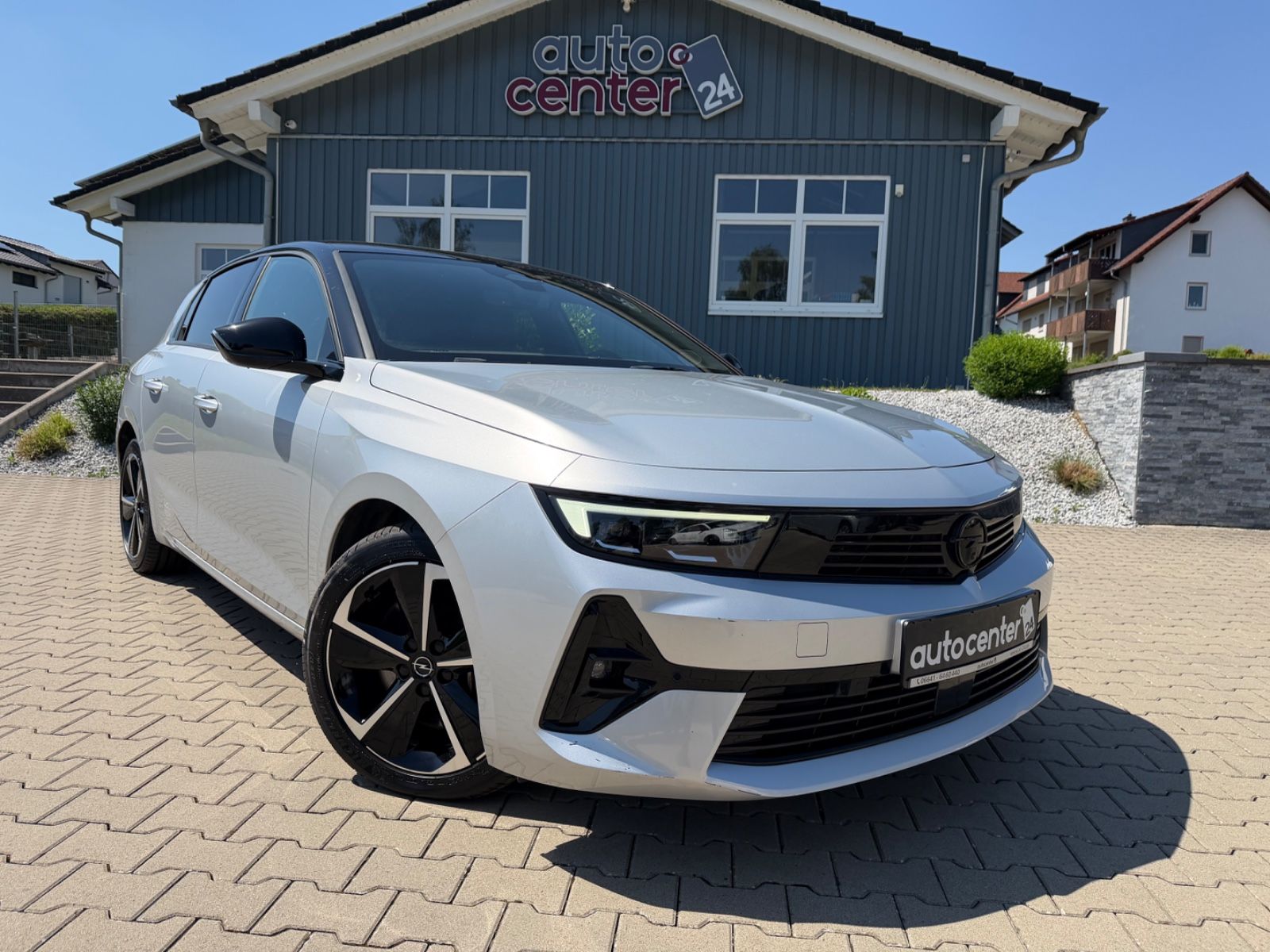 Fahrzeugabbildung Opel Astra 1.6 Hybrid°180 PS°GS Line°Kamera°Leder°LED