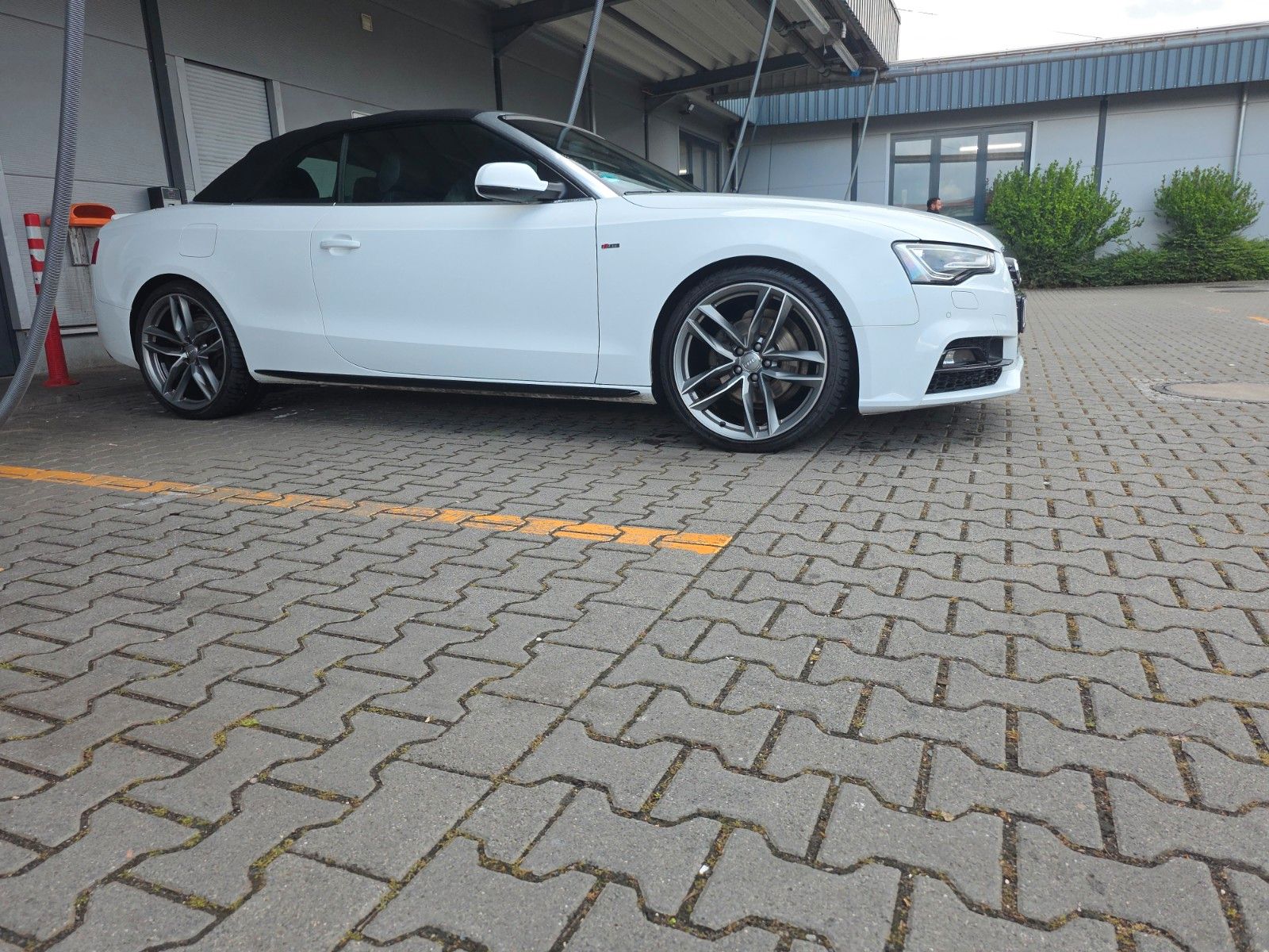 AUDI A5 2.0 TDI 140kW quattro Cabrio S-Line Top Ausst