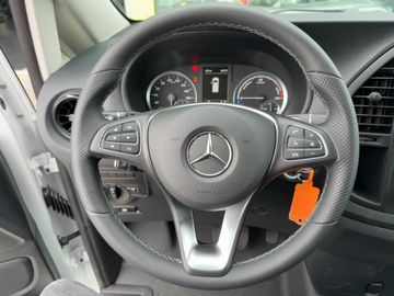 Mercedes eVito - 11