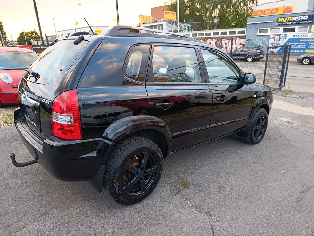 Hyundai Tucson Tucson 2.0 GLS*TÜV NEU*KLIMA*AHK*NUR 145TKM*ALUF