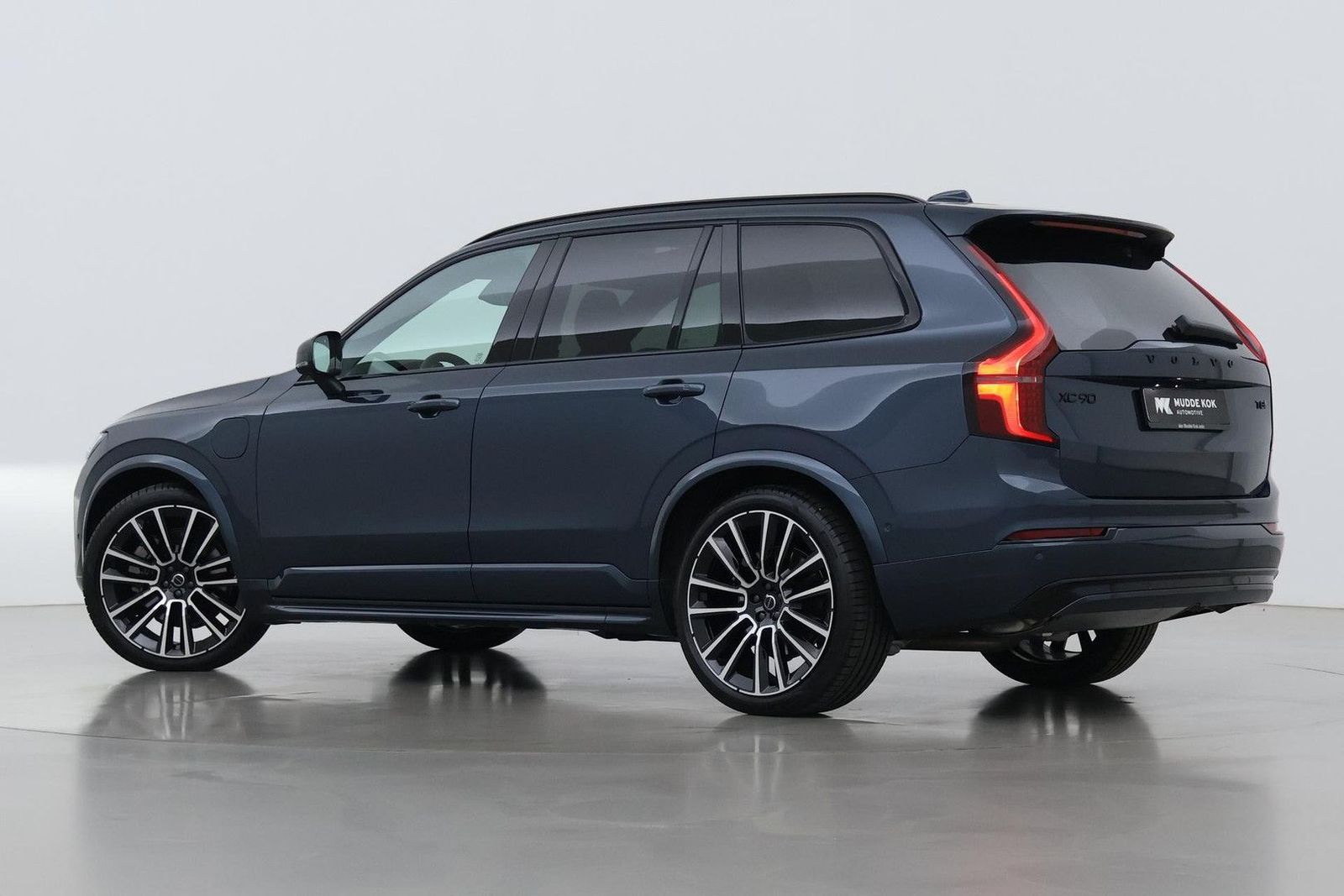 Volvo XC90 T8 Ultra Black Edition | Bowers&Wilkins | l imagem 2