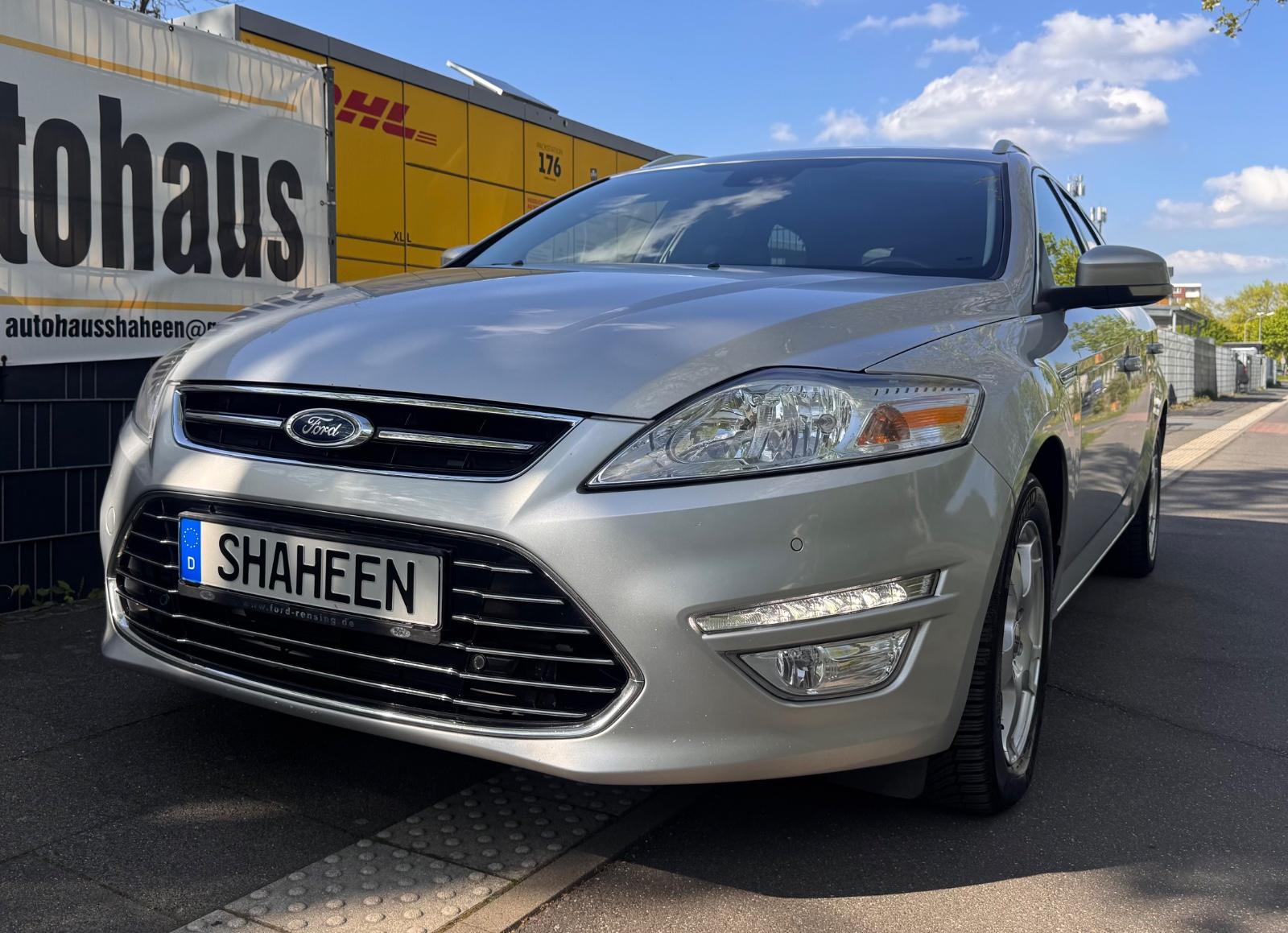 Ford Mondeo 2014 — interior