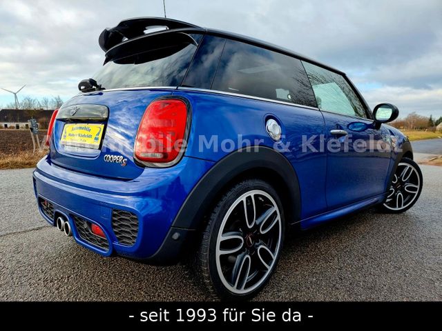 MINI Cooper S Aut.*JCW*HARMAN*PANO*KEYLESS*NAVI*AMBI*