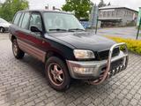 Toyota RAV 4  2.0 4x4 - gebrauchte Toyota RAV 4 aus dem Jahr 2000