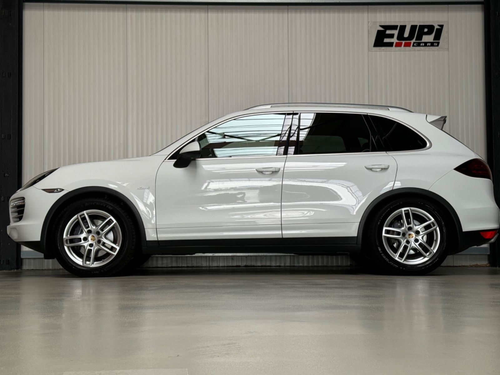 Fahrzeugabbildung Porsche Cayenne Diesel Platinum Edition/Approved 11.2025