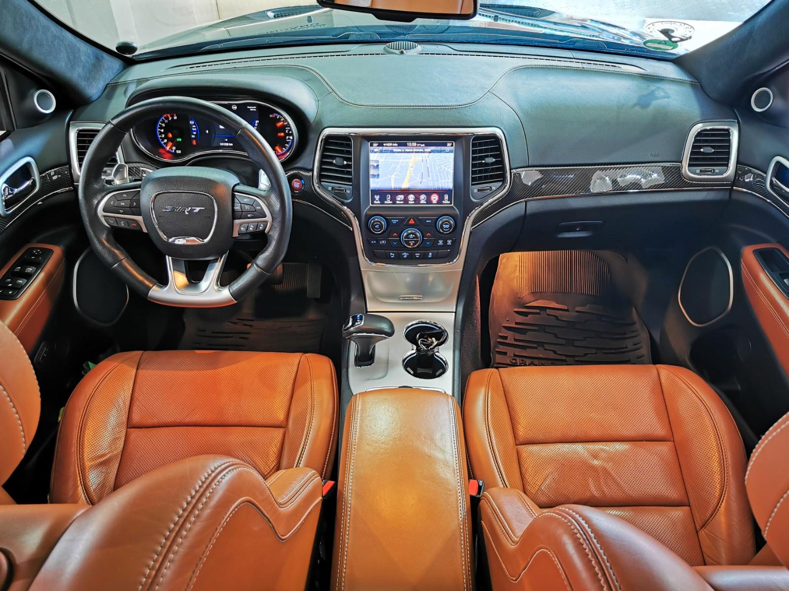 Jeep Grand Cherokee SRT 6.4 V8 HEMI 468 ch • 4x4 • Skyhook • Harman Kardon • Toit Panoramique