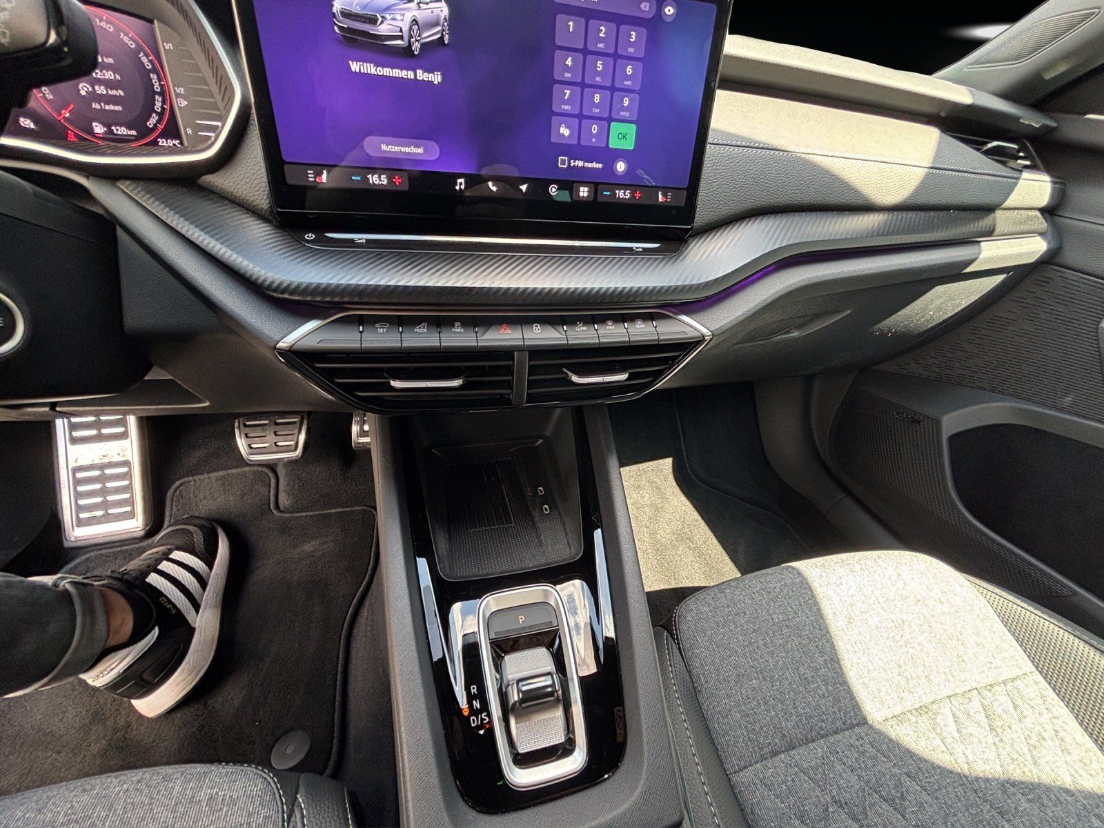 Fahrzeugabbildung SKODA Octavia Combi Sportline 2,0 TDI 110 kW DSG