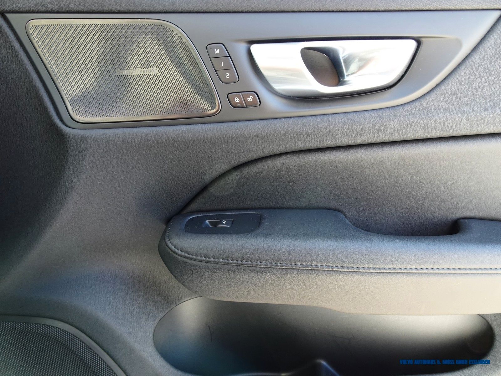 Volvo V60 T8 AWD Recharge Ultimate Dark foto 11