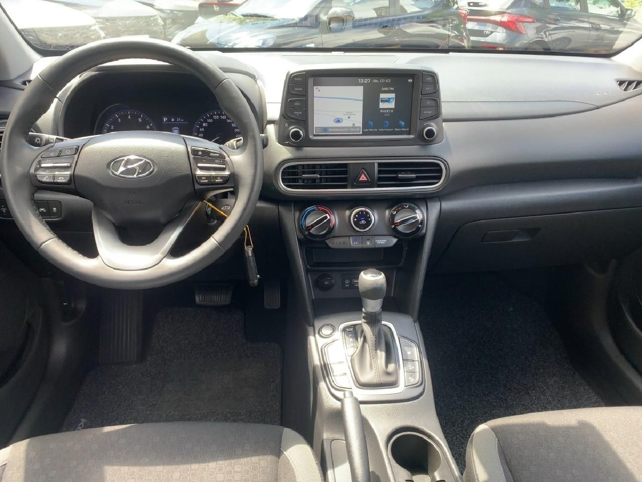 Fahrzeugabbildung Hyundai Kona Trend 1.6 l + Voll-LED-Paket + Navi-Paket