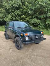 Lada Niva 4x4 Taiga TÜV 11/27 - Lada Taiga von privat