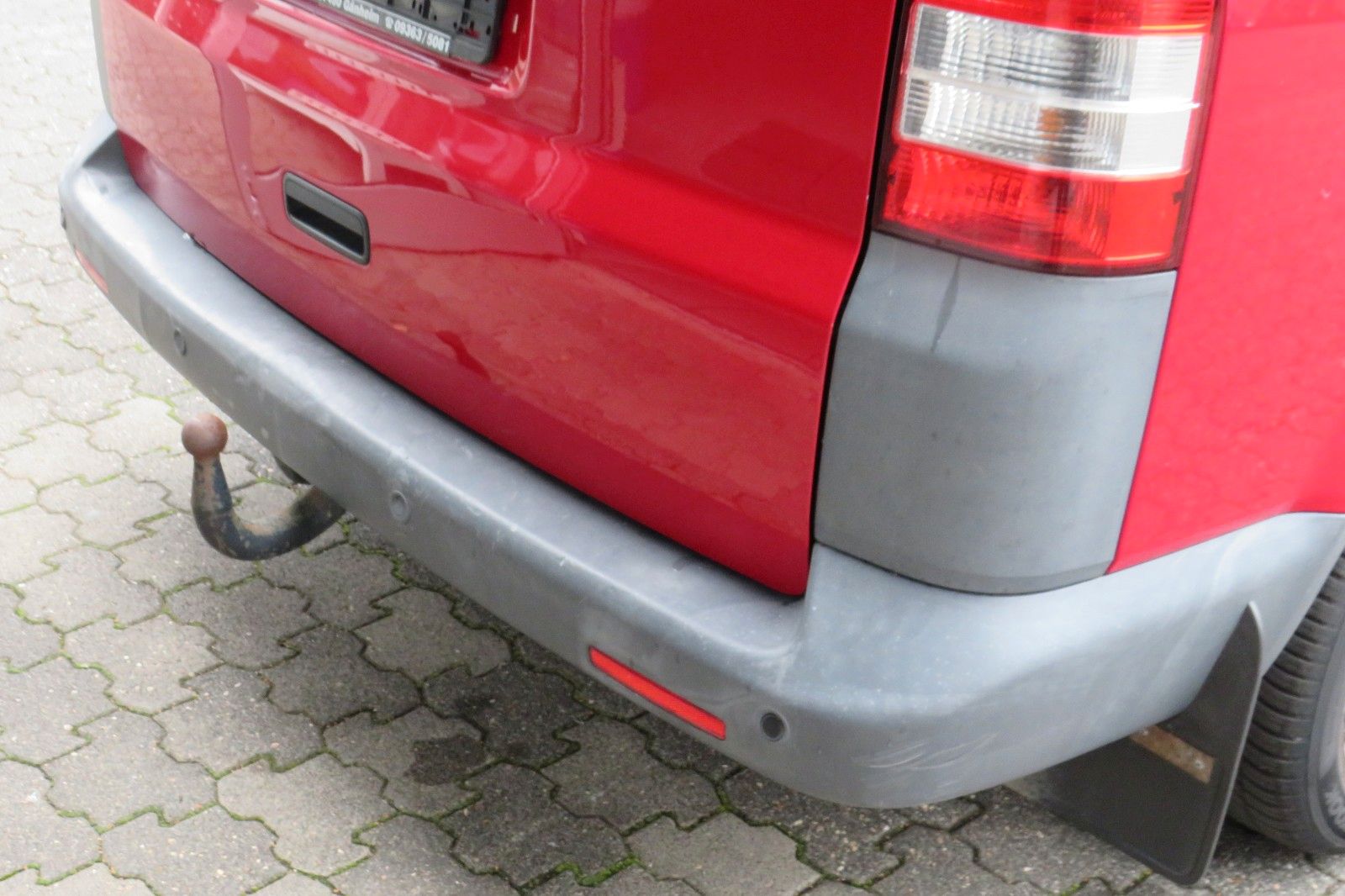 Fahrzeugabbildung Volkswagen T5 Kombi 4-Motion AHK 7 Sitz 158.000km