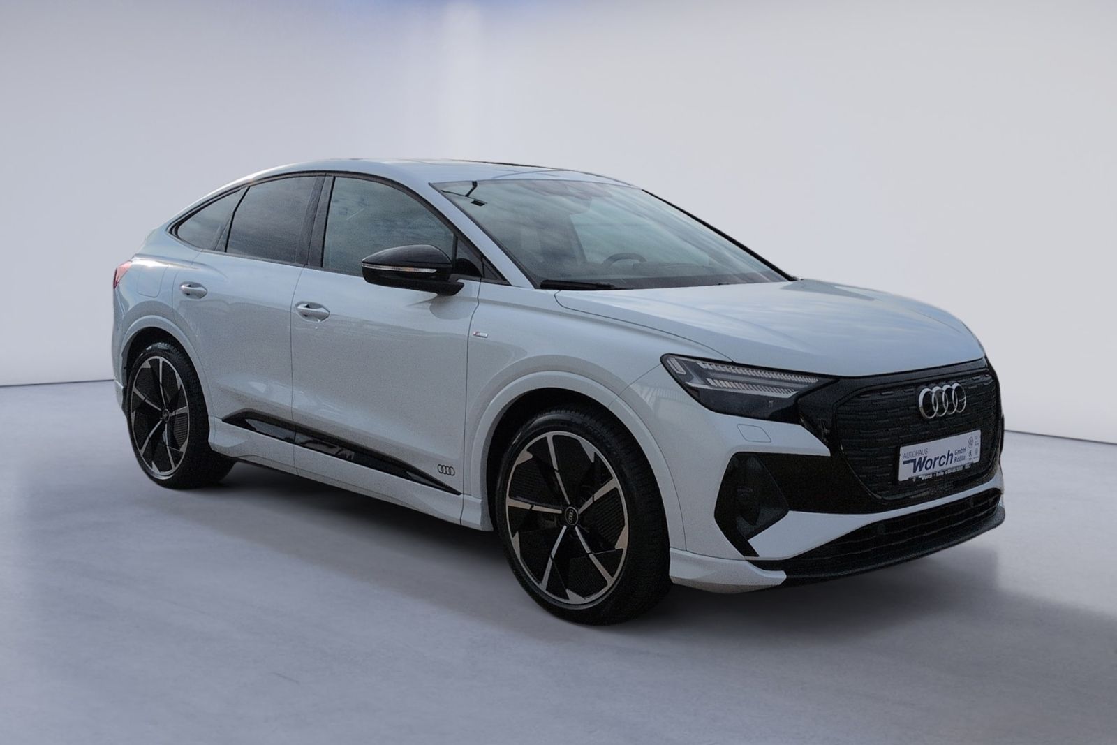 Q4  e-tron Sportback 50 quattro  HEAD-UP+SONOS+