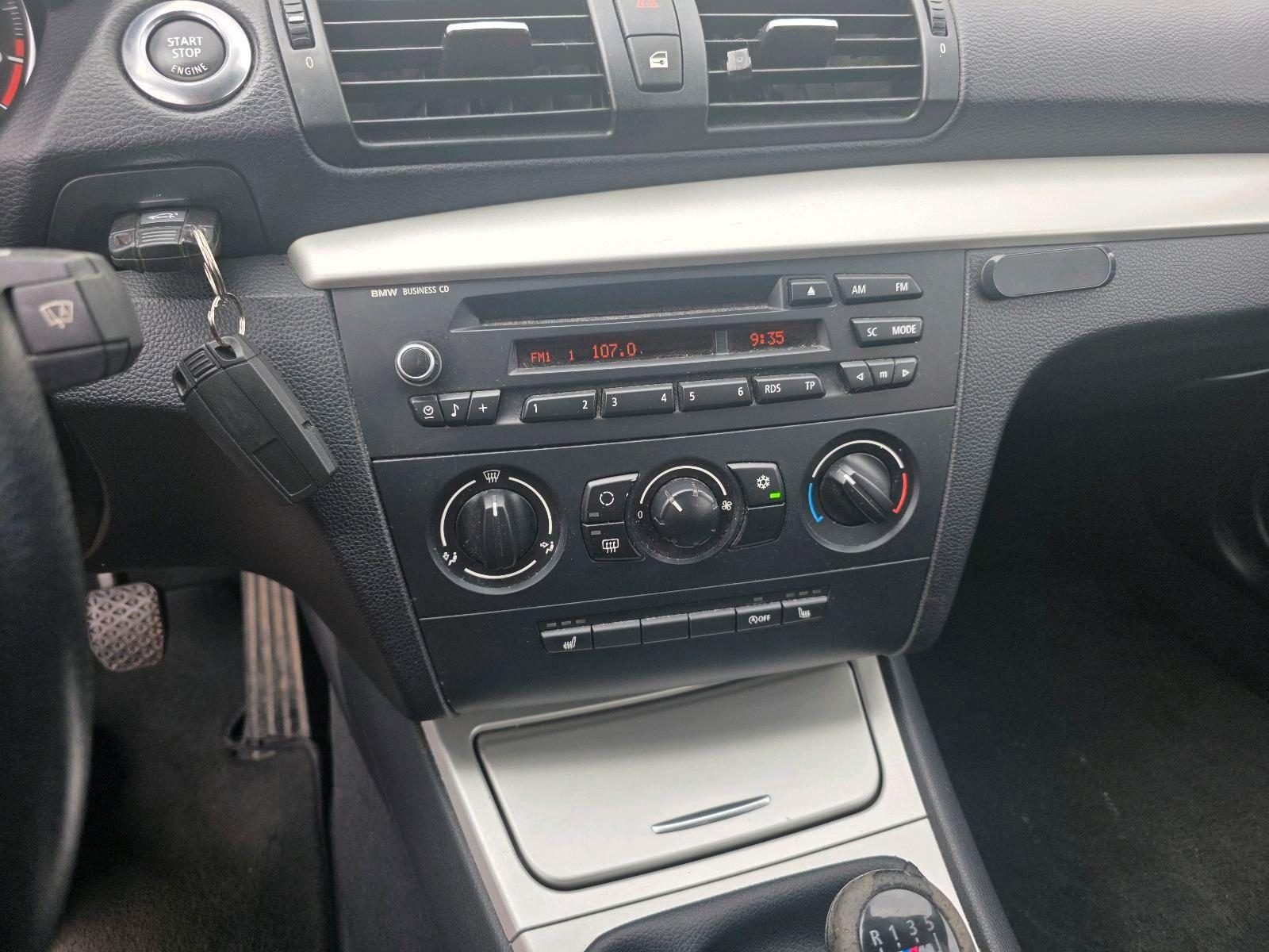 BMW 118 2011 — photo 12