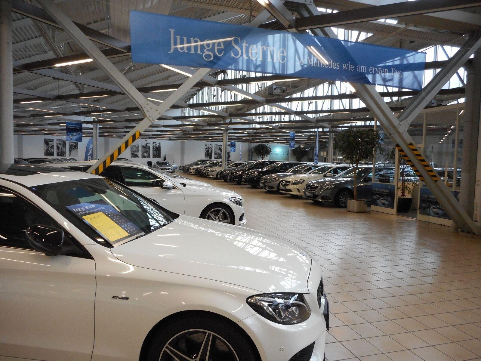 showroom-image-top