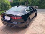 Jaguar XE P250 R-DYNAMIC S R-DYNAMIC S - Jaguar XE: R Dynamic