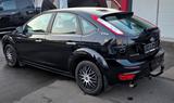 Ford Focus Lim. 1,6  Style 67Tkm/Klima/Navi - Ford Focus aus 2010: 1.6