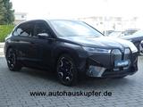 BMW iX xDrive50 Sportpak.AHK°LASER°PANO°22"-Sitzbel. - BMW iX: Ambiente-Beleuchtung
