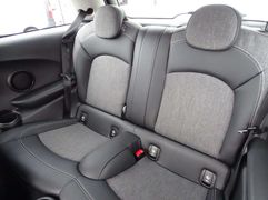 Fahrzeugabbildung MINI Cooper Cooper **LED/ SERVICE-NEU / TOUCHSCREEN**