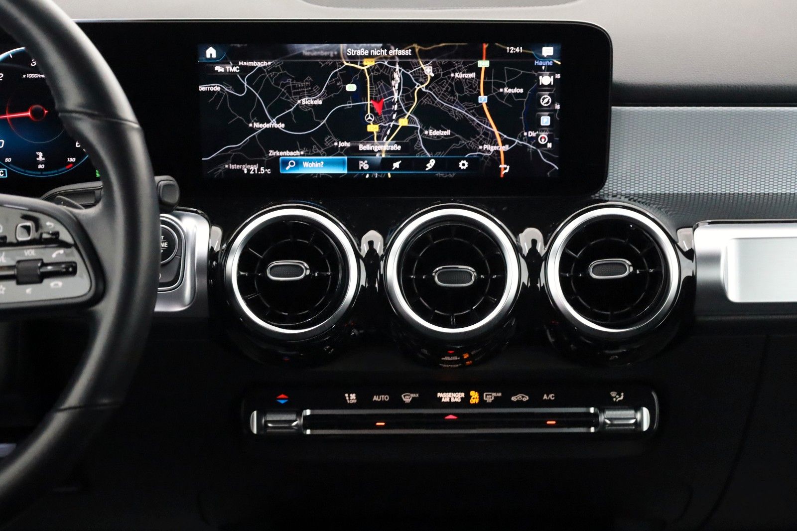 Fahrzeugabbildung Mercedes-Benz GLB 200d Style T.Leder,Navi,LED,SH,Park Paket