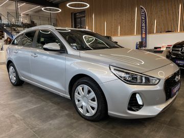 Hyundai i30 cw Trend *NAVI*KAMERA*PDC*CARPLAY*SHZ*LKRHZ*