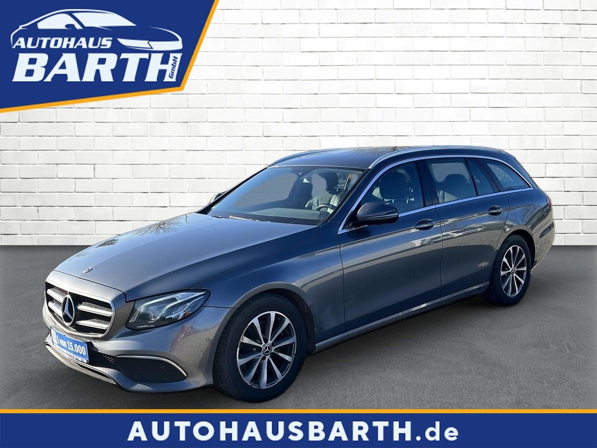 MERCEDES-BENZ E 220 T d Avantgarde 4Matic *Multibeam*AUT*Navi*