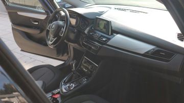 BMW 218 Gran Tourer - 12