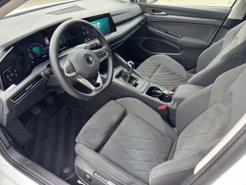 VW Golf VIII Lim.Highline Style Massage/Sportsitze, Bild 9