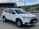 Mitsubishi Outlander 2.0 MIVEC KAT Diamant/100 Edition - Mitsubishi Outlander: 2.0