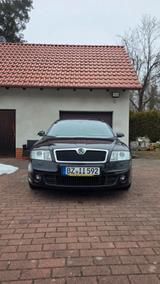 Skoda Octavia Combi 2.0 TFSI RS Black & Black Edition - Skoda Octavia: RS TFSI