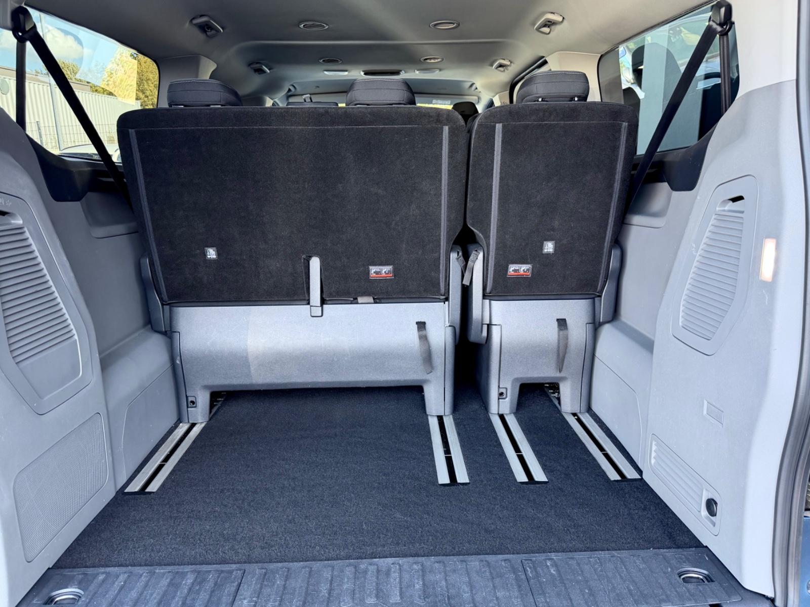 Ford Tourneo Custom 2.0 EcoBlue L2 Titanium 9.Sitzer