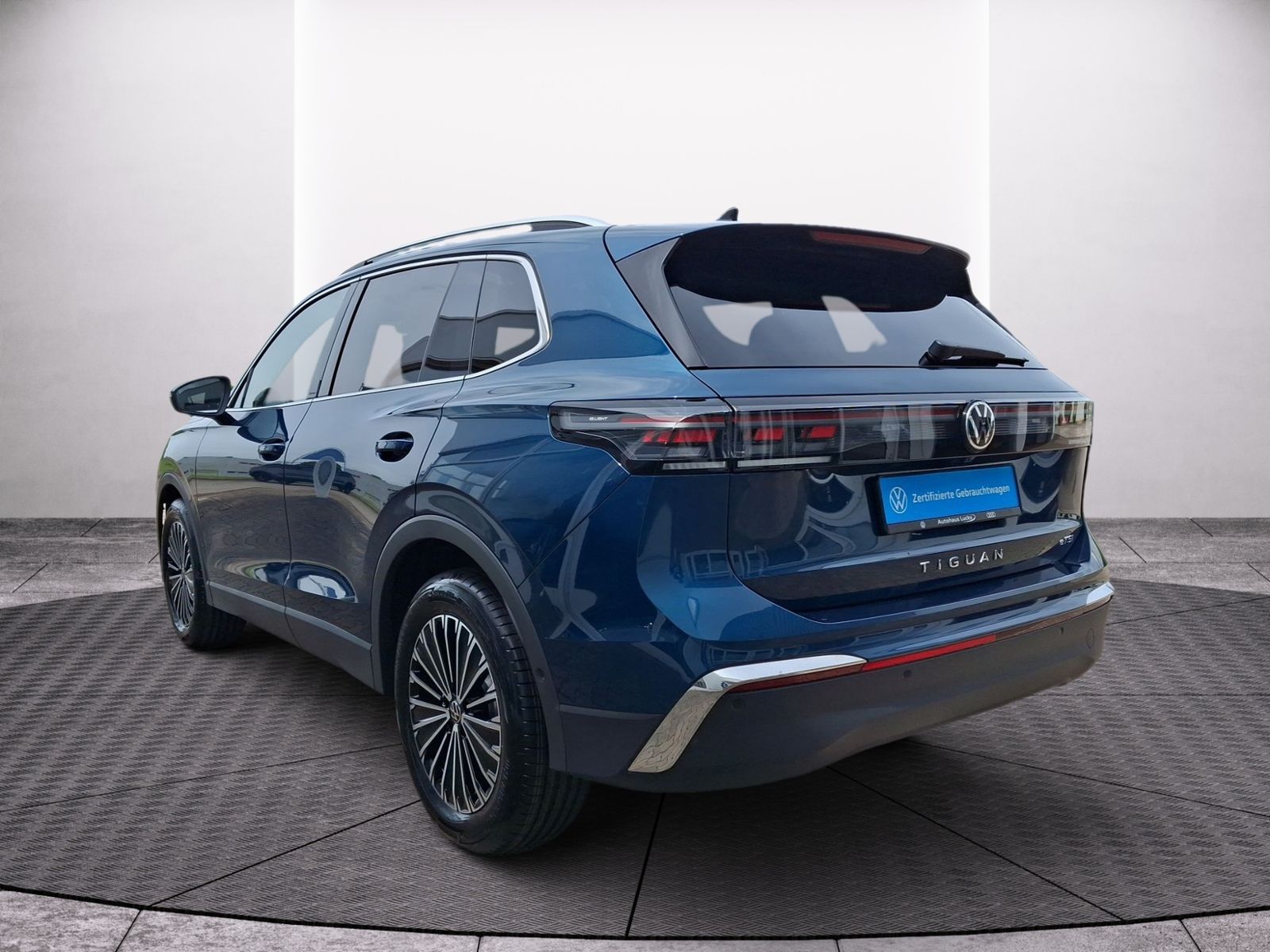 Volkswagen Tiguan Elegance 1,5 eTSI Matrix Standhzg foto 5