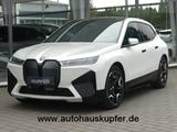 BMW iX xDrive50 Sportpak.AHK°LASER°PANO°22"-Massage - BMW iX xDrive50 Gebrauchtwagen