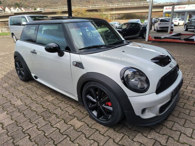 MINI Mini Cooper SD Top Zustand Vollausstattung 175PS