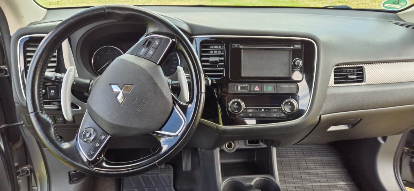 Mitsubishi Outlander 2.0 MIVEC Plus ClearTec 4WD CVT Plus