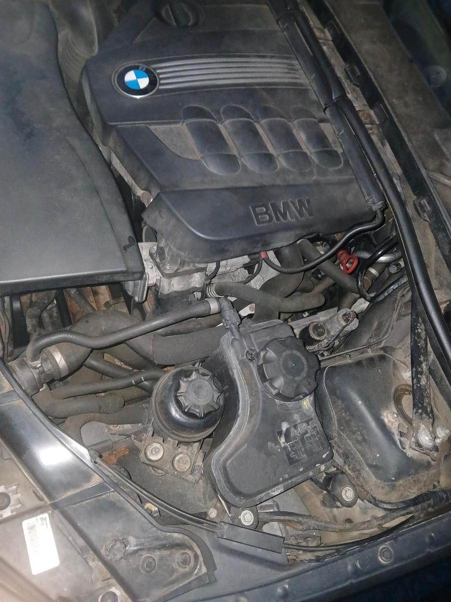 BMW 320 2011 — двигун 184 HP (135kW)