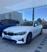 BMW 320i Sport Line Automatik Sport Line - BMW 320 Gebrauchtwagen in München