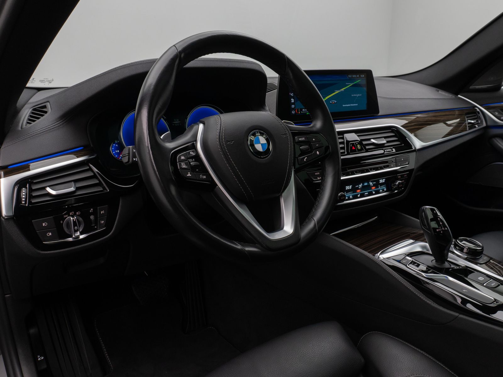 Fahrzeugabbildung BMW 540i xD Luxury Line Panorama Kamera HUD DAB H/K