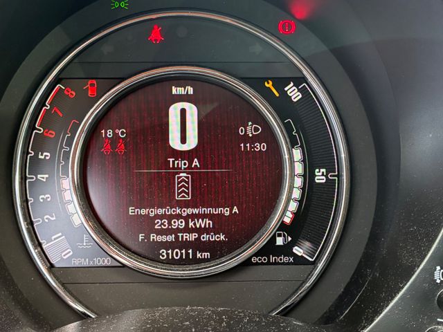 Fahrzeugabbildung Fiat 500 >Navi mit DAB-Radio<