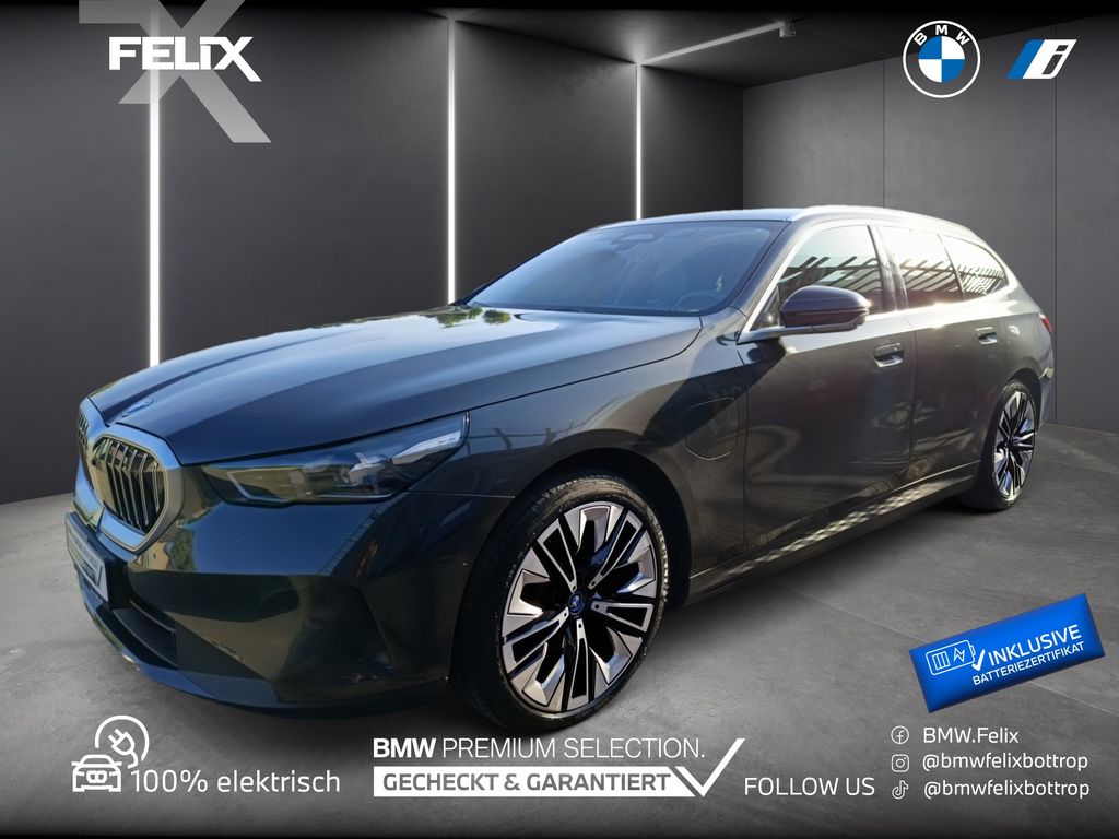BMW 530e Touring+ICONIC GLOW+20"ALU+KOMFORTSITZE+