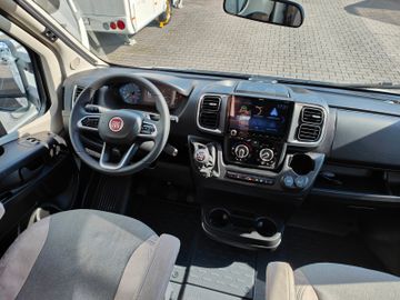 Fahrzeugabbildung LMC Cruiser V 646 G 2023 - Paket, Navi, SALE! -
